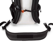 Close up rear view of the Hyperlite Mountain Gear Elevate 22 showcasing the removable, padded minimalist hip belt