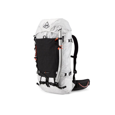 Angled front view of the Hyperlite Mountain Gear Crux 40 in White showing the Dyneema® Stretch Mesh UL front pocket