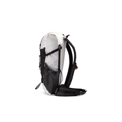 Side view of the Hyperlite Mountain Gear Elevate 22 with cinchable side pockets