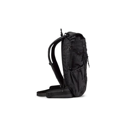 Side view of the Hyperlite Mountain Gear Elevate 22 in Black showing the cinchable hardline side pockets