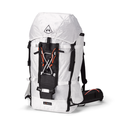 Front view of the Halka 70 by Hyperlite Mountain Gear