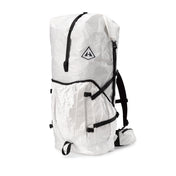 Front view of the Hyperlite Mountain Gear NorthRim 55 in White showcasing the bottom and exterior pockets made from Woven Dyneema®
