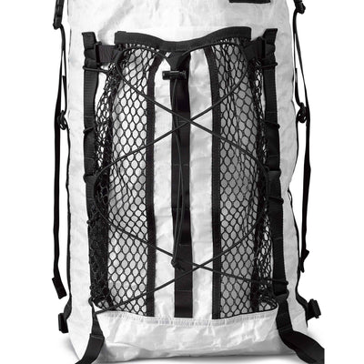 Front view of Hyperlite Mountain Gear's Summit 30 Pack attachable external mesh Stuff Pocket 