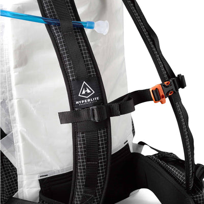 Detail shot of the chest strap and buckle on Hyperlite Mountain Gear's Southwest 70 Pack in White