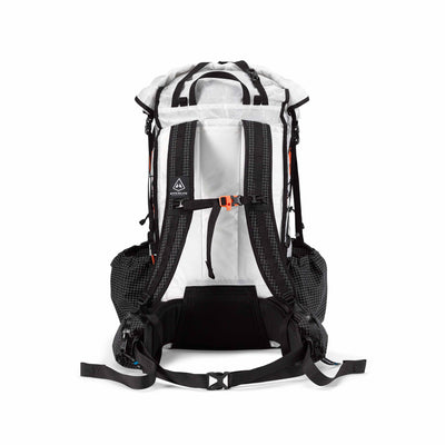 Rear view of the Hyperlite Mountain Gear Unbound 40 with Hardline with Dyneema® shoulder straps