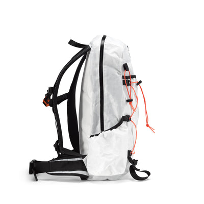 Right side view of Hyperlite Mountain Gear's Daybreak 17 Pack in White