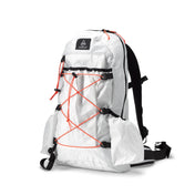 Front view of Hyperlite Mountain Gear's Daybreak 17 Pack in White