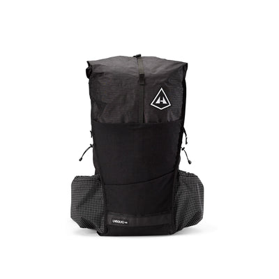 Front view of the Hyperlite Mountain Gear Unbound 40 in Black with large dual-entry front pocket made from durable Dyneema® Stretch Mesh